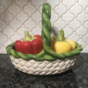 Fitz&Floyd Essentials Gourmet Salt & Pepper shakers.